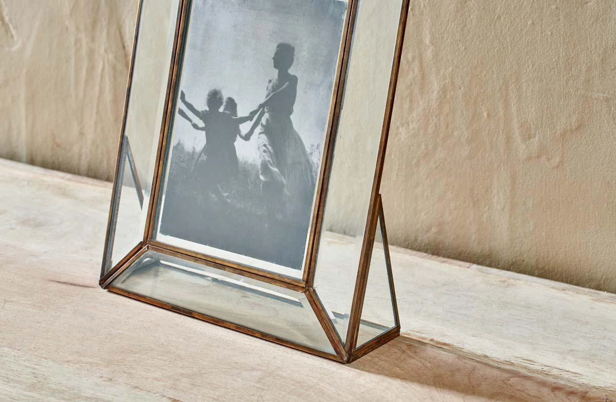 Nkuku Tabai Standing Frame - Portrait 4 Nkuku Tabai Standing Frame - Portrait